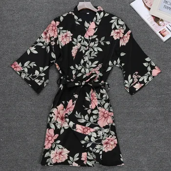 Новое поступление сексуальные женские халаты-кимоно с цветочным принтом мода 2018 новый дизайн с половиной рукава красивые атласные халаты ночное белье HOT