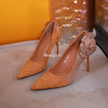 Высокий каблук Горный хрусталь Свадебная обувь Невеста Элегантная женщина Платье на каблуке Роза Остроконечный носок Туфли на шпильке Роскошные оранжевые женские лоферы
